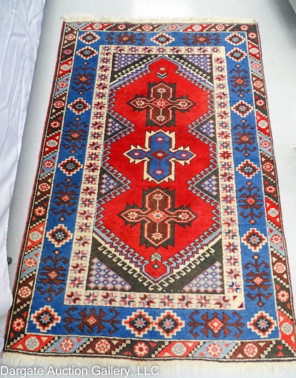 TURKISH HANDMADE THROW RUG (1 of 3)