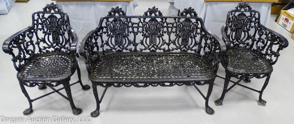 3pc CAST ALUMINUM GARDEN SEATING GROUP (1 of 12)