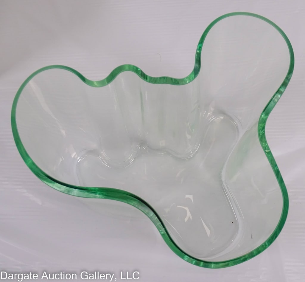 IITTALA ALVAR AALTO MALJAKKO HAND BLOWN GLASS VASE: Alvar Aalto Made in Finland iittalal Finland / Measures: 6"H / Condition: New in original box