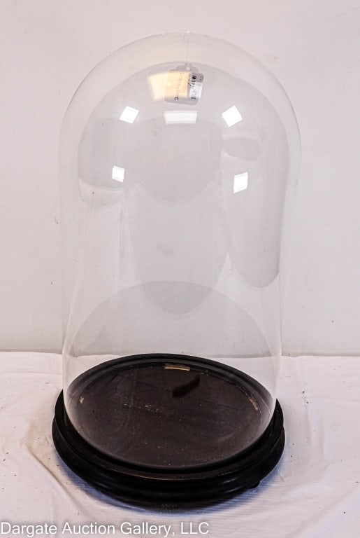 VICTORIAN 16" GLASS DISPLAY DOME WITH WOODEN BASE (1 of 3)