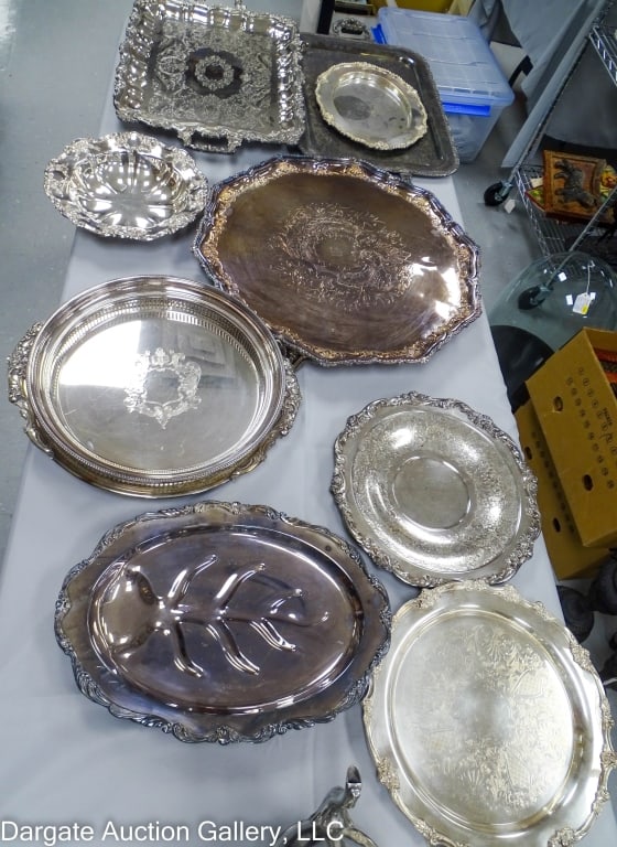11pcs ASSORTED SILVERPLATE TRAYS DISHES BOWLS (1 of 2)