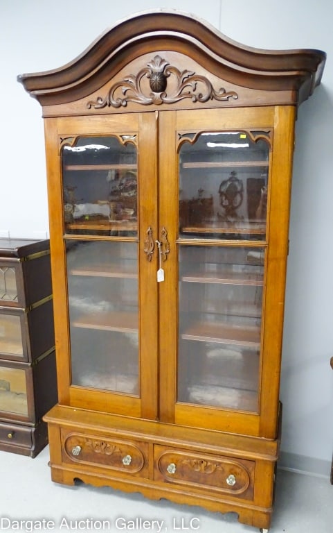 WALNUT 2 GLASS DOOR VICTORIAN BOOKCASE (1 of 6)