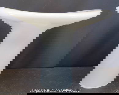 MCM GINO VISTOSI MURANO MILK GLASS MUSHROOM TABLE LAMP: Mid-Century Modern Murano milk glass Model # L279 / Measures: 10"H x 14"W x 9"W