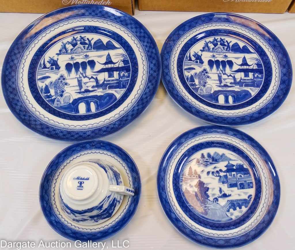 40pc MOTTAHEDEH BLUE CANTON DINNERWARE SVC FOR 8 (1 of 6)