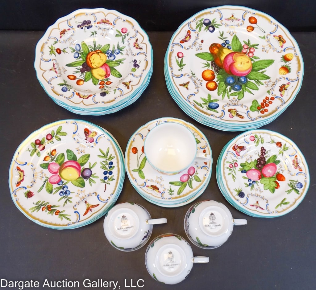 26pc ROYAL WORCESTER DUKE OF GLOUCESTER SVC FOR 4 (1 of 4)