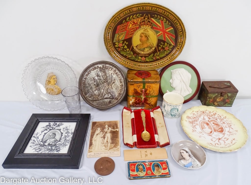 15pc QUEEN VICTORIA & ROYAL FAMILY SOUVENIRS (1 of 7)