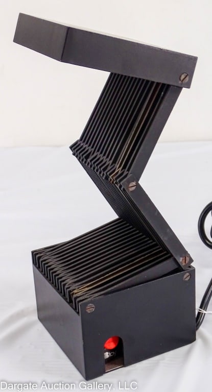 VINTAGE ZELCO ZIG ZAG FOLDING TABLE LAMP (1 of 6)