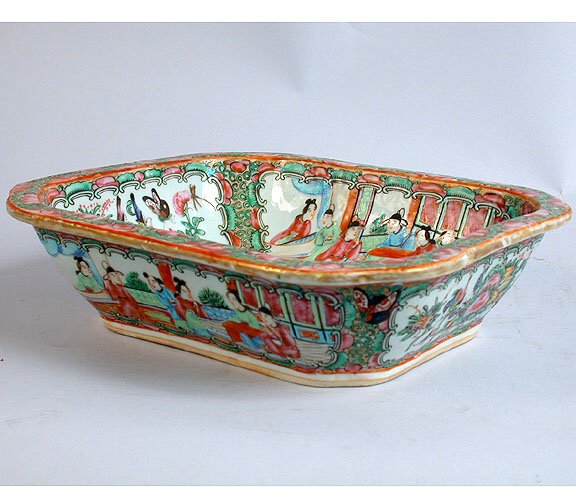 ROSE MEDALLION OPEN DISH. N/R. Rose Med
