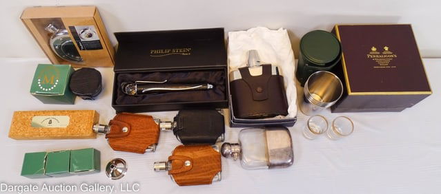 13pc ASSORTED BAR AND FLASK ACCESSORIES