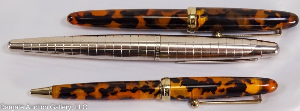 3 FOUNTAIN & BALLPOINT PENS SAILOR DUNHILL: Includes: 2pc Sailor Magellan set - tortoise shell design, fountain pen w/ 14k nib, and ballpoint pen / (1) Alfred Dunhill fountain pen, 18k nib/ ONLINE PAY MSG ****SEE TERMS AND CONDITIONS FOR SPECIA
