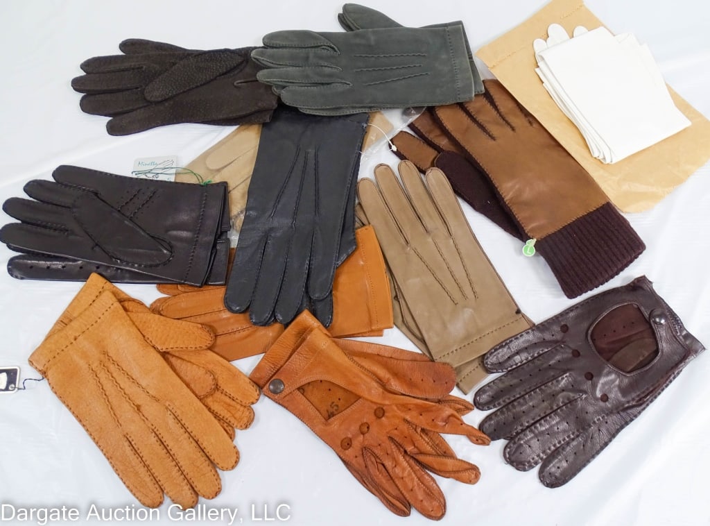 12 PAIRS LEATHER GLOVES: Includes 3 black, 1 dark brown, 5 tan, 1 gray, 1 white and 1 brown with lamb's wool