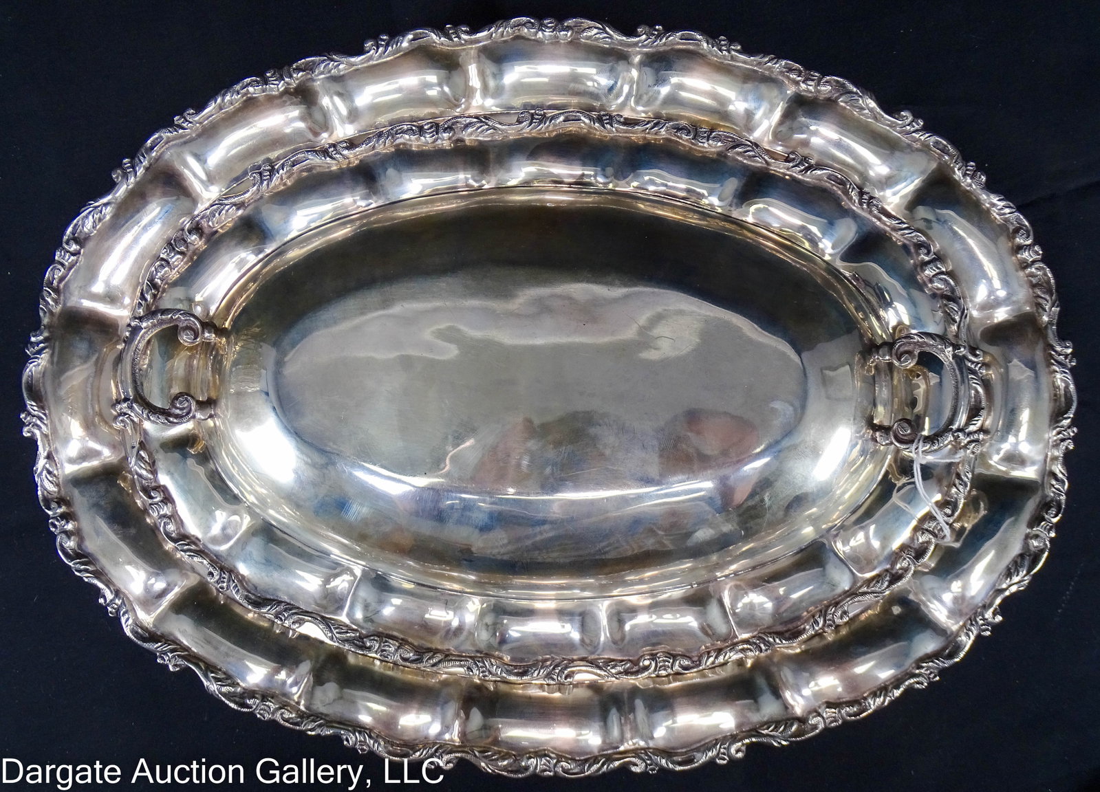 3-PIECE MEXICAN STERLING DIVIDED SERVING DISH: A lobed and stippled scroll design with lid and removeable divider; marked [N STERLING MEXICO] / Weight: 55.92ozt / Measurements: 3"H x 14.5"W x 10.5"D / ONLINE PAY MSG ****SEE TERMS AN