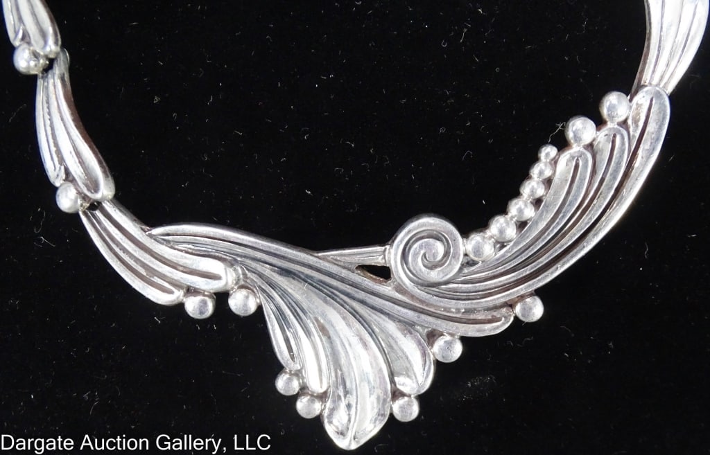 MARGOT DE TAXCO STELRING SWIRL NECKLACE: Margot Van Voohies Carr sterling silver necklace with abstract swirled design links marked [MARGOT DE TAXCO 5337] / Weight: Total Gross Weight: 59.8g / Measurements: Approx 16" Long / Provenance: From