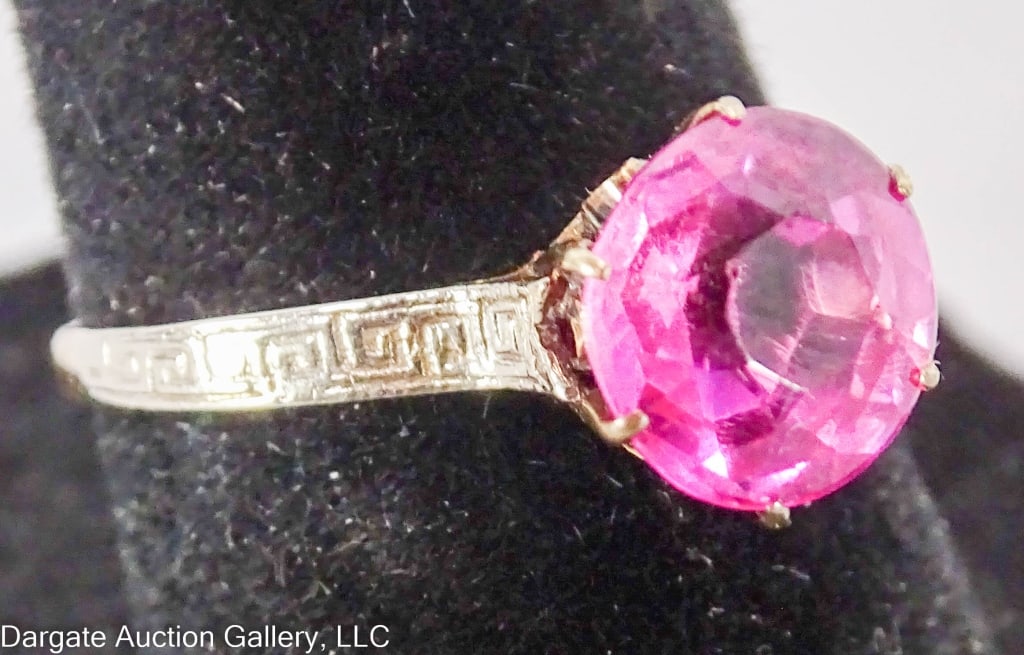 14k GOLD 3ct PINK SAPPHIRE ANTIQUE RING: Antique 14k gold ring set with a single round cut pink sapphire (Approx 9.5mm, 3.5ct); In original box from W. Hunt Jewelers Uniontown PA; [14k] / Weight: 2.3g / Measurements: Size 7/ ONLINE PAY MSG *
