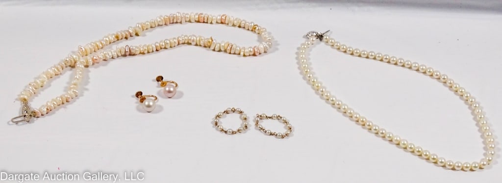 5pc PEARL JEWERLY LOT: Includes 14" Cultured Pearl necklace, 15.5" Natural Pearl Necklace, 2 rings and 1 pair of screw back 14k gold earrings / ONLINE PAY MSG ****SEE TERMS AND CONDITIONS FOR SPECIAL PAYMENT REQUI