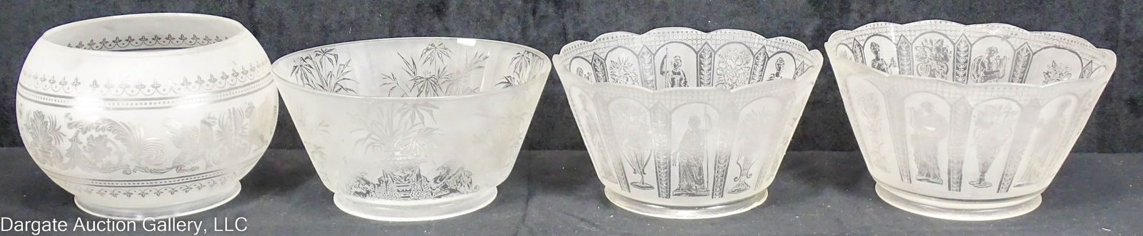4 CLASSIC DESIGN ETCHED GLASS GAS LIGHT SHADES (1 of 9)