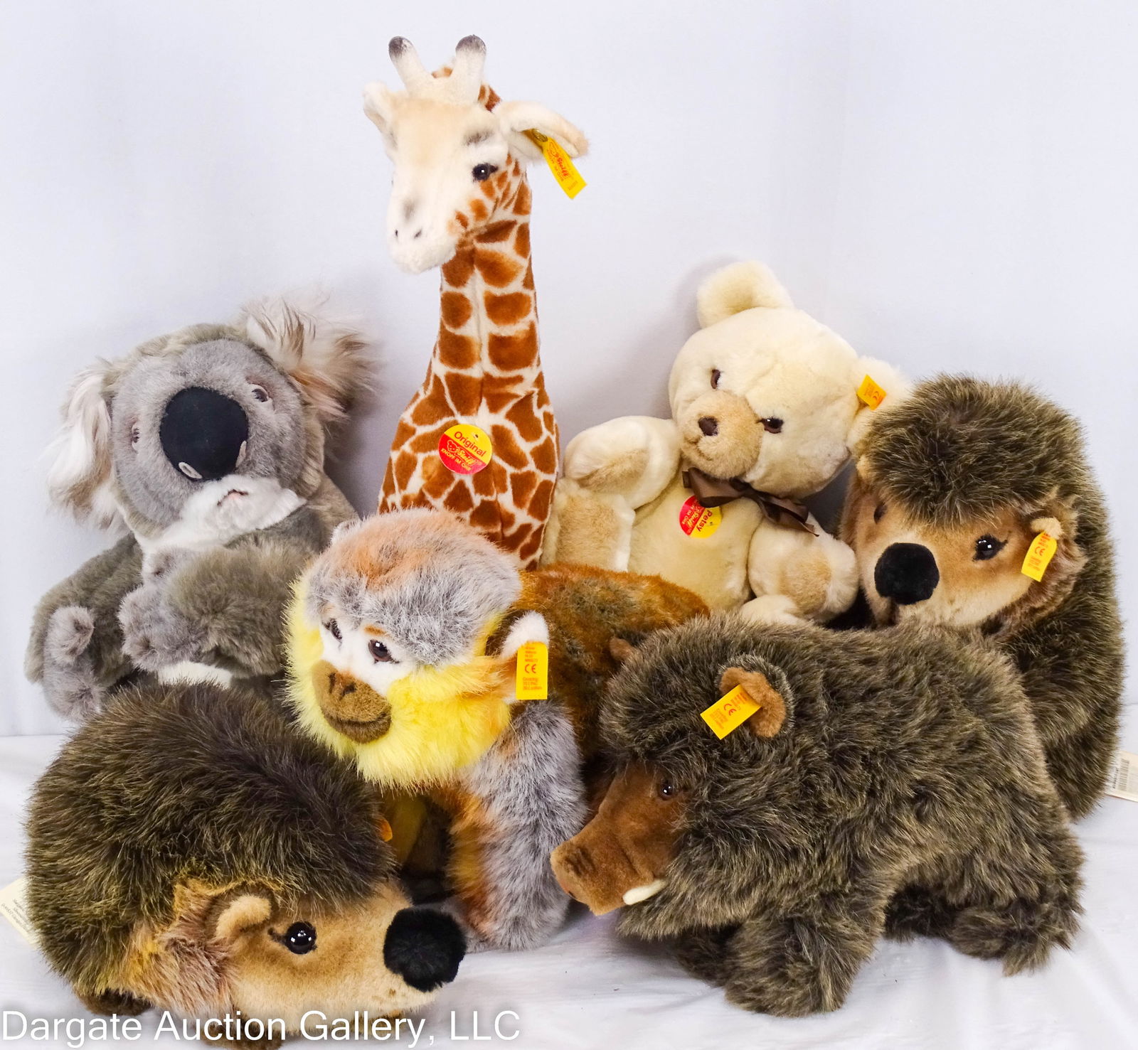 7 VINTAGE STEIFF PLUSH ANIMALS (1 of 10)
