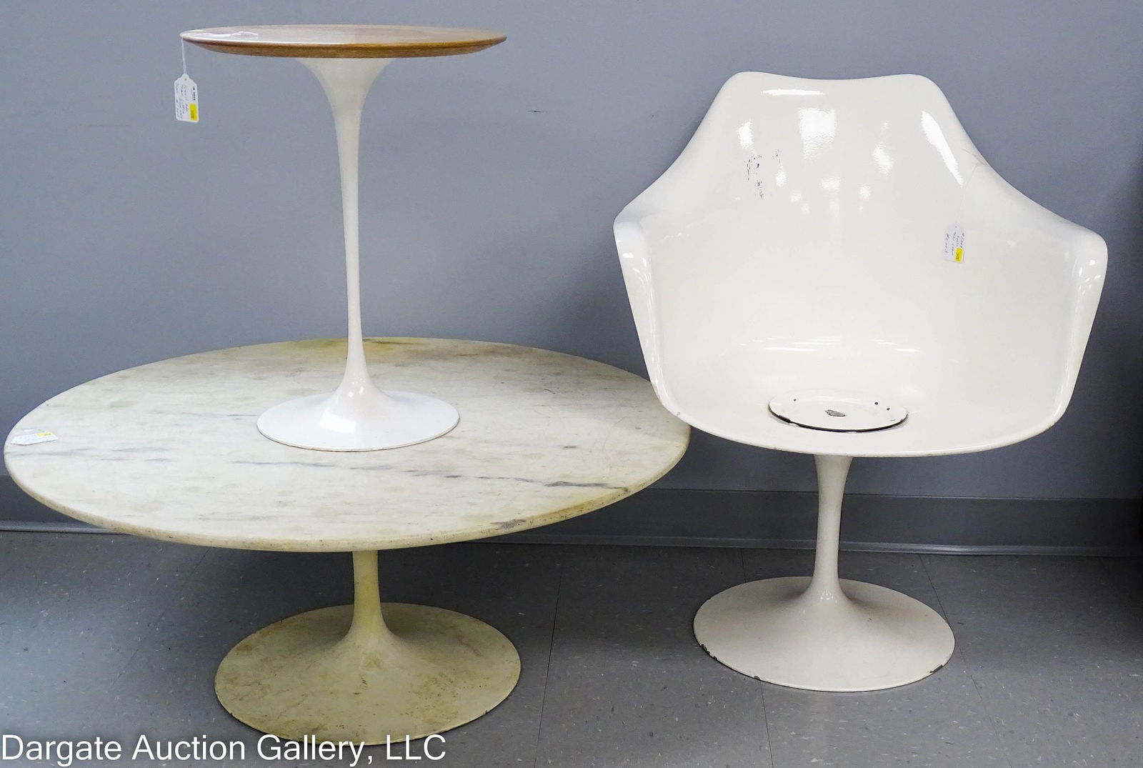 MCM KNOLL SAARINEN TULIP ARM CHAIR AND TABLES (1 of 14)