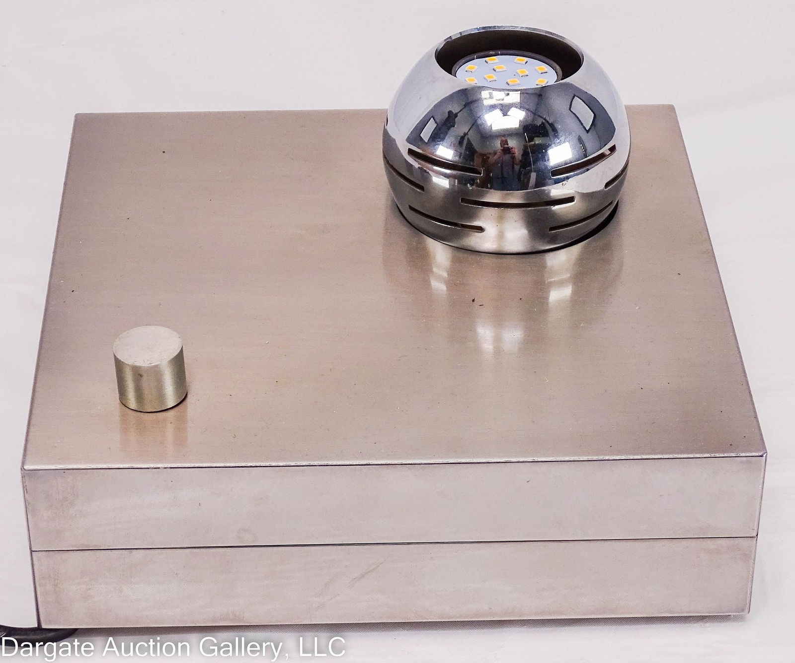 MCM ANGELO LELLI MAGNETIC EYE TABLE LAMP: Mid-Century Modern table lamp designed by Angelo Lelli for Arredoluce / Square lamp base that sits on it's end, the magnetic "eyeball" light source, sits in recessed area, can be directed in many dire