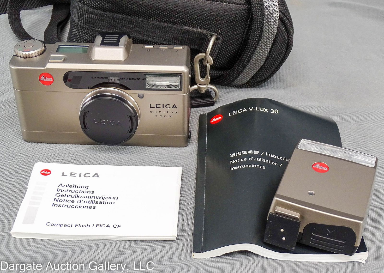 LEICA MINILUX ZOOM 35MM CAMERA (1 of 7)