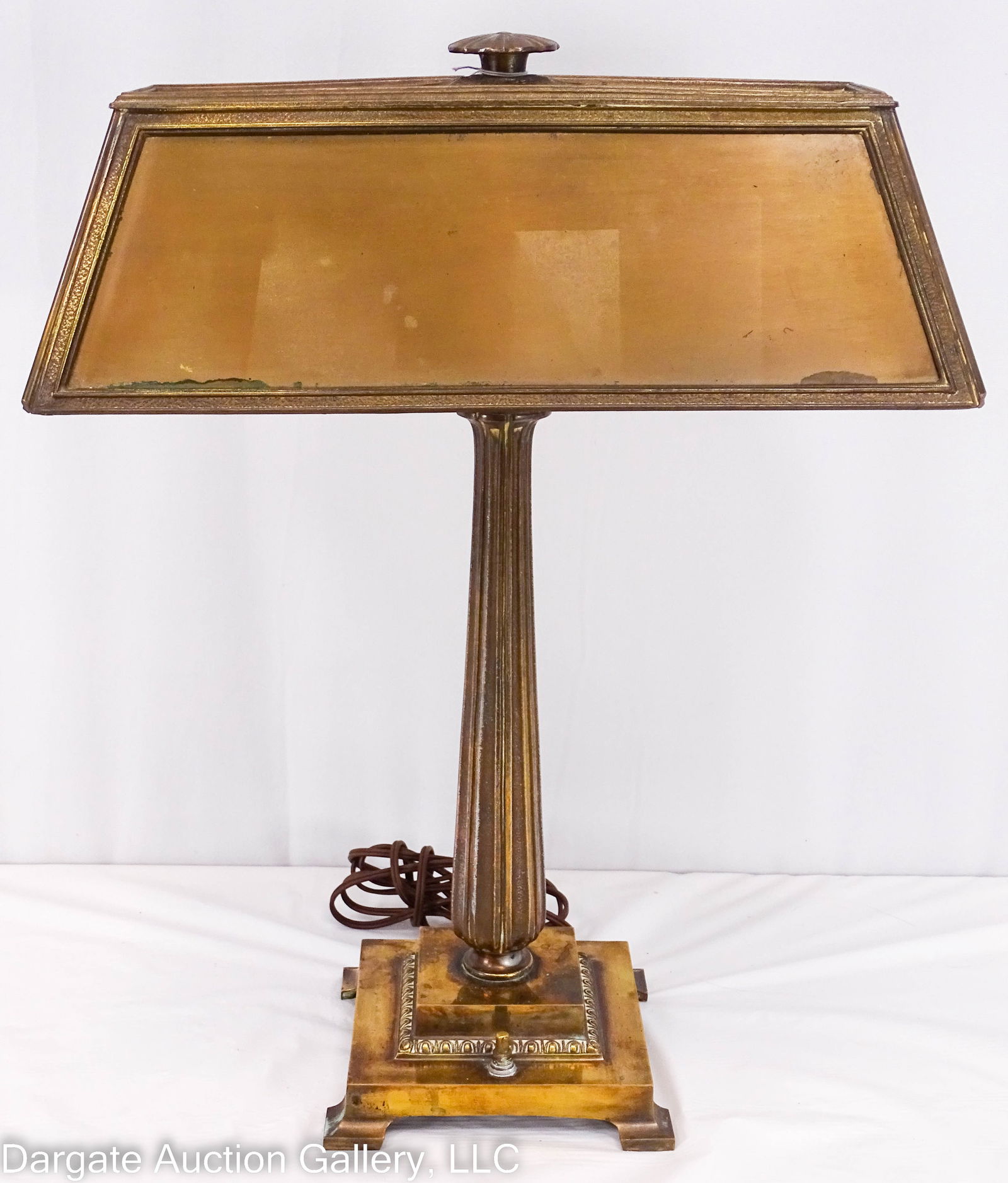BRADLEY & HUBBARD BRONZED BANKERS LAMP (1 of 8)
