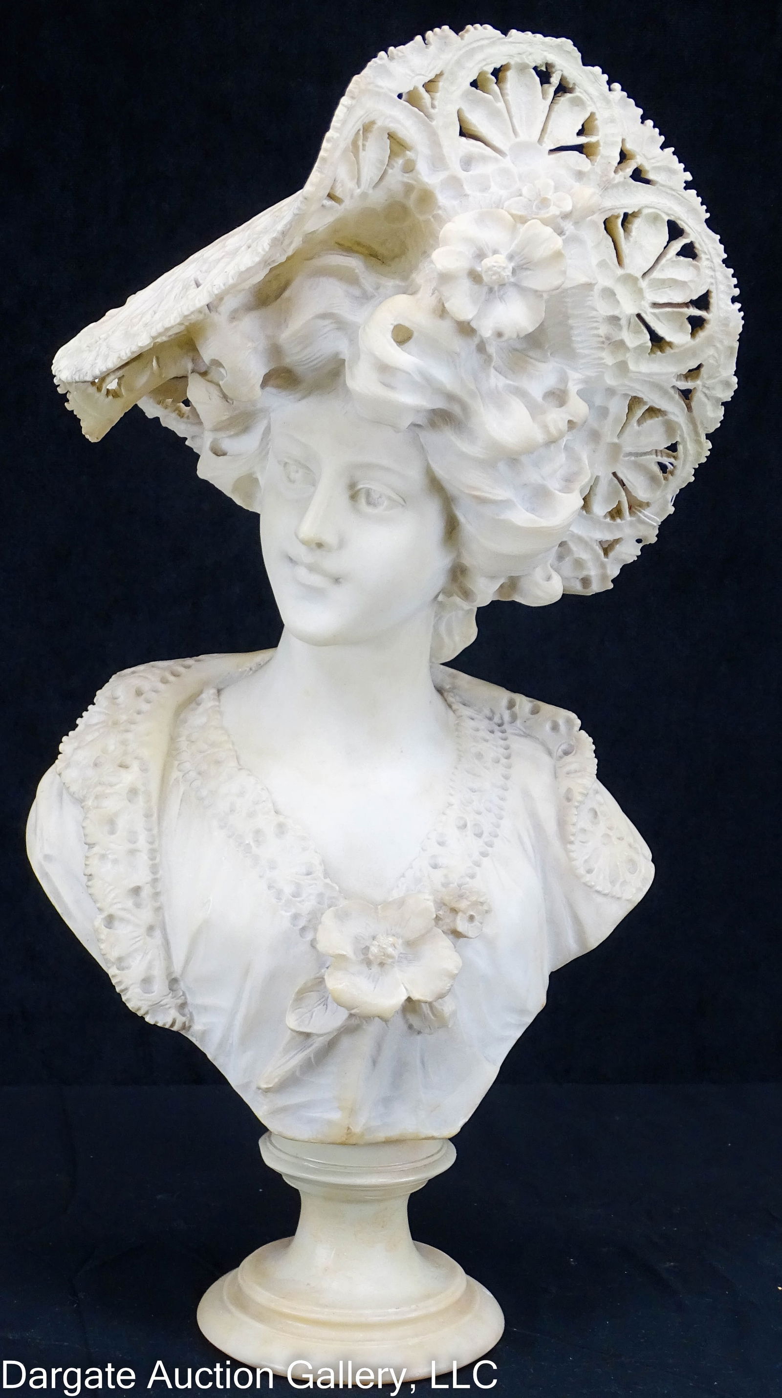 ADOLFO CIPRIANI MARBLE BUST OF A WOMAN (1 of 11)