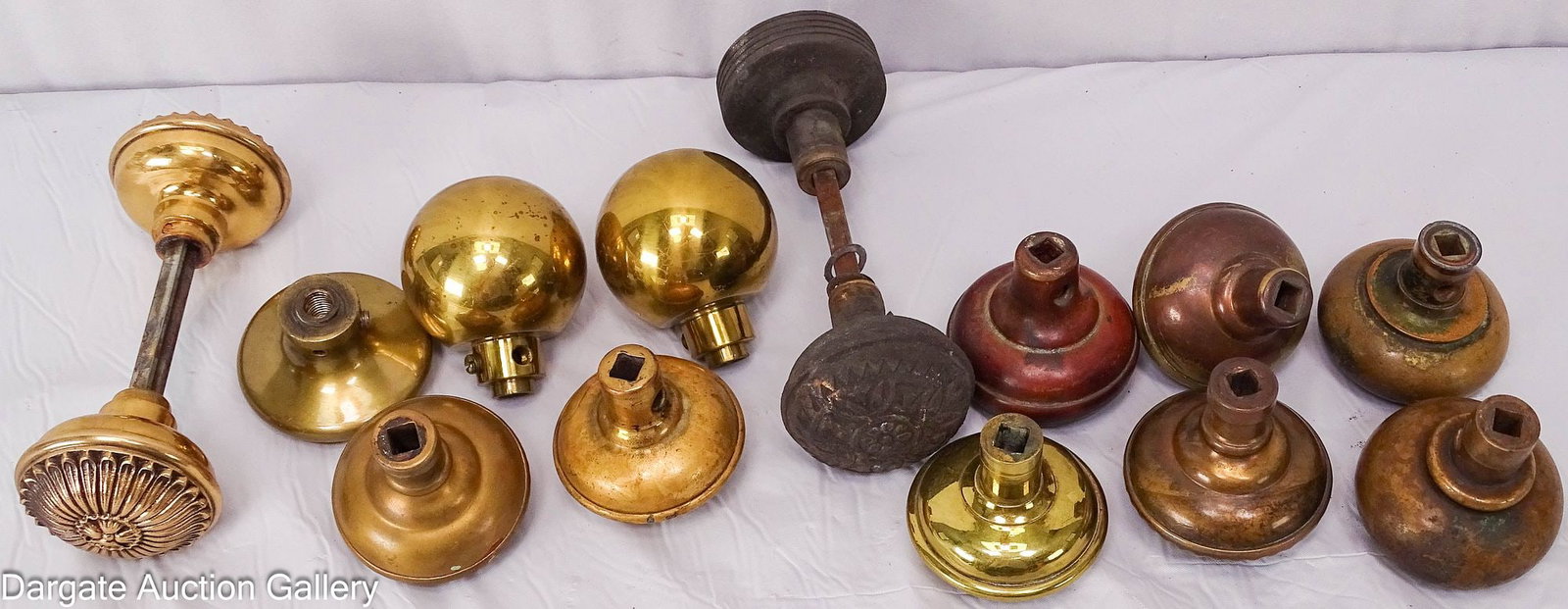 (15) BRASS DOOR KNOBS INCLUDING 2 MATCHED PAIRS - 5