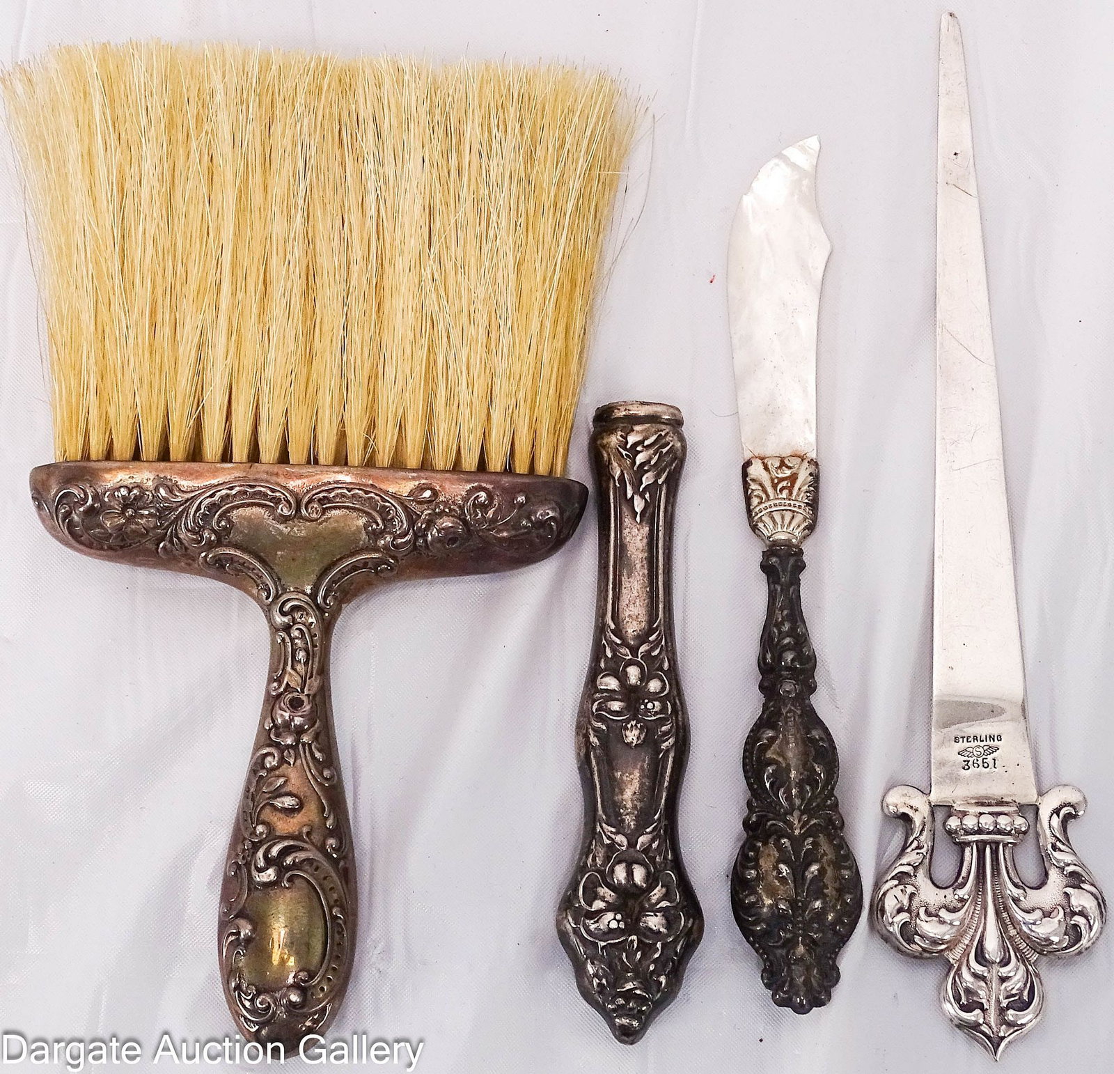 (4) ASSORTED LADIES DESK DRESSING TABLE ACCESSORIES (1 of 6)