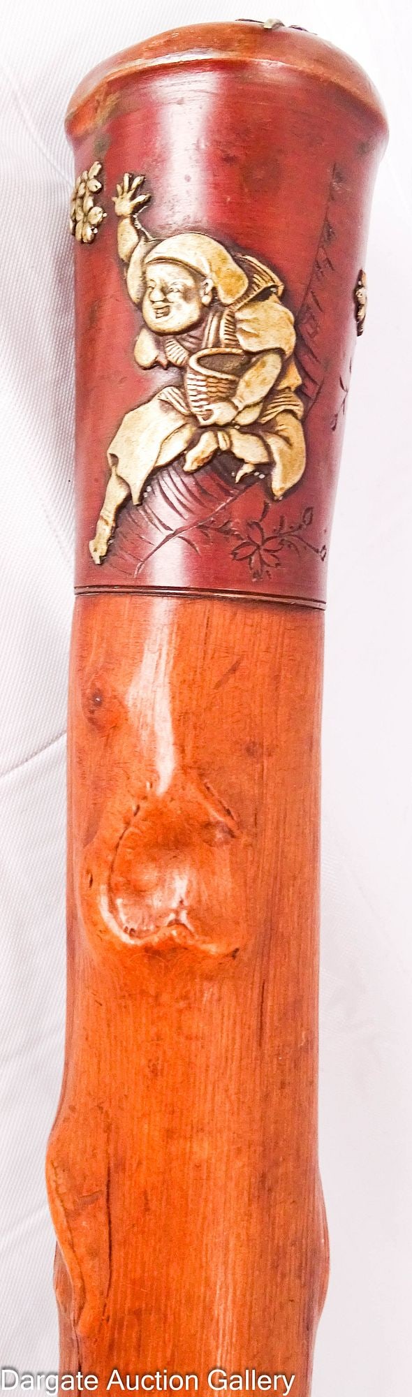JAPANESE MEIJI COPPER GRIP WALKING STICK: Hawthorne walking stick with a Japanese Meiji copper mixed metal cap/grip; Measures - 35"L; Condition - natural cracks in the wood