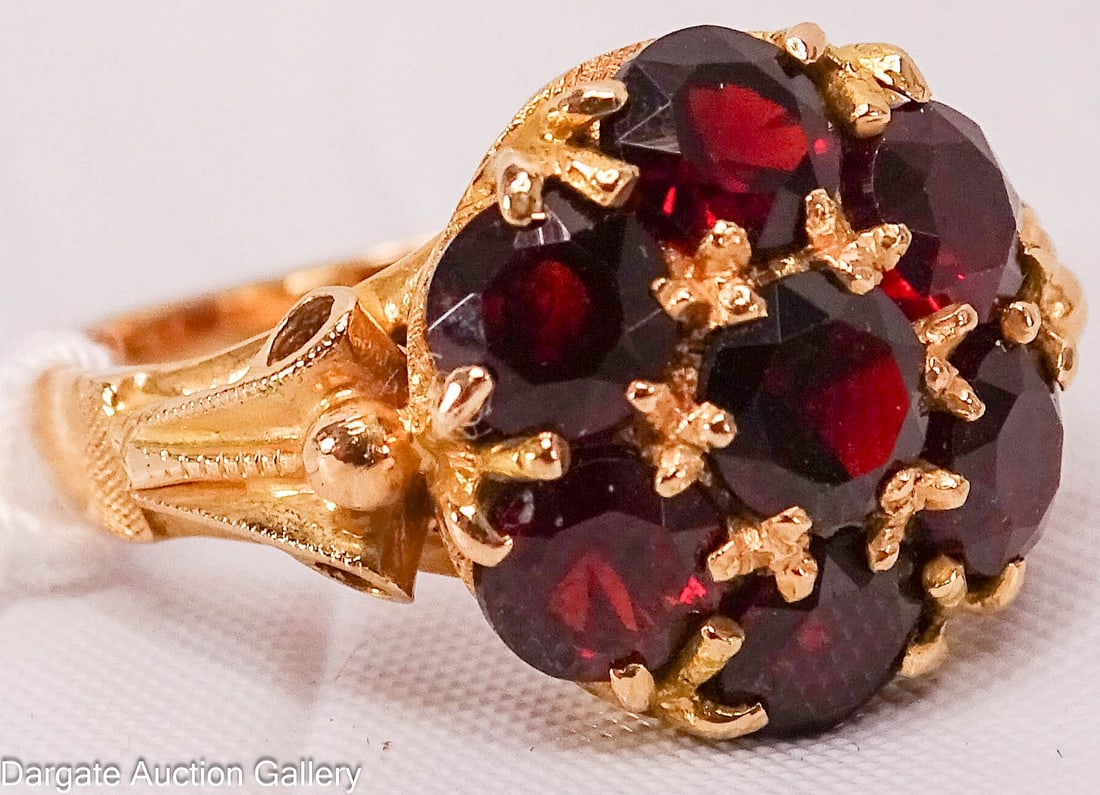 18k YELLOW GOLD GARNET RING (1 of 5)