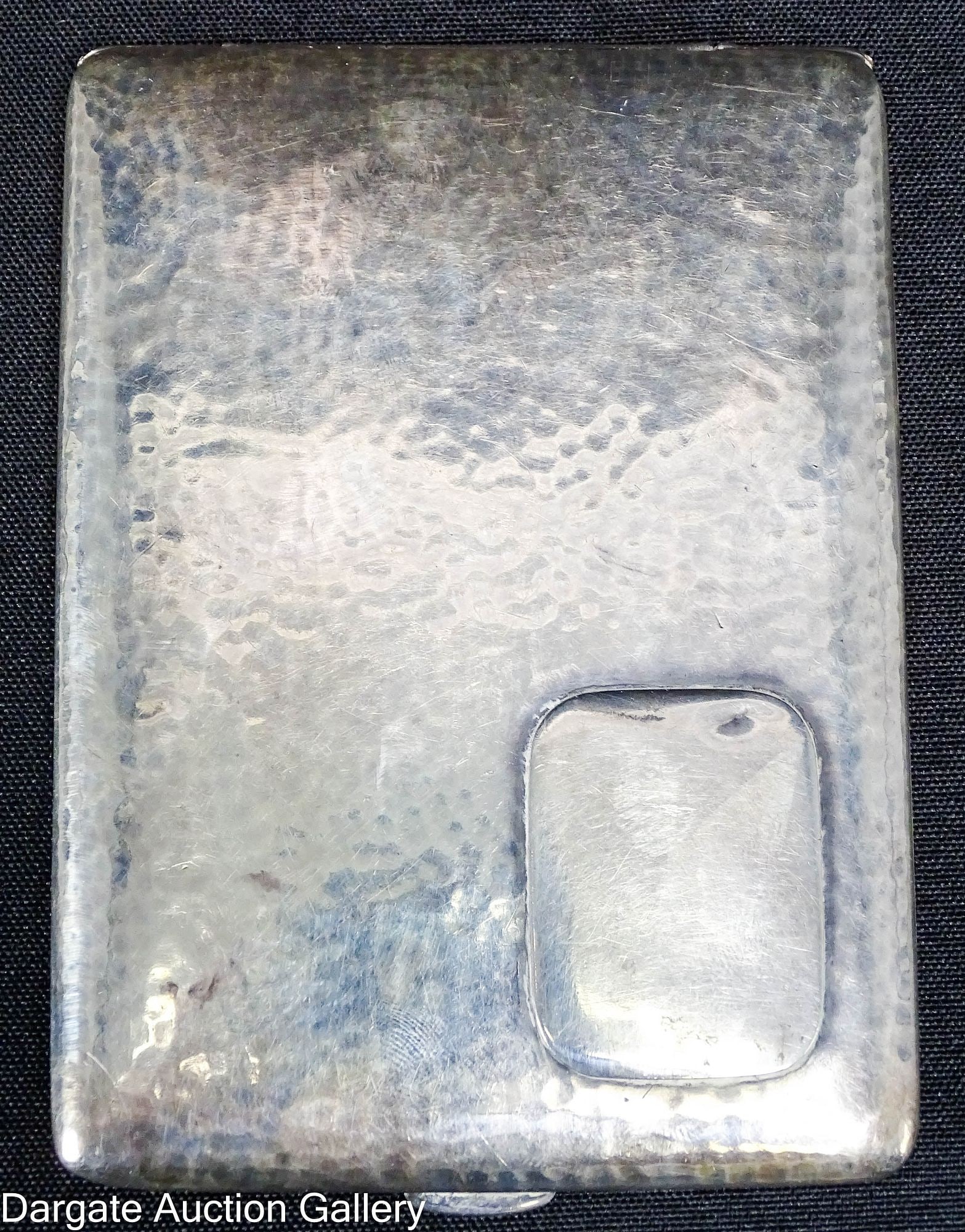 HAMMERED STERLING SIVLER CIGARETTE CASE (1 of 4)
