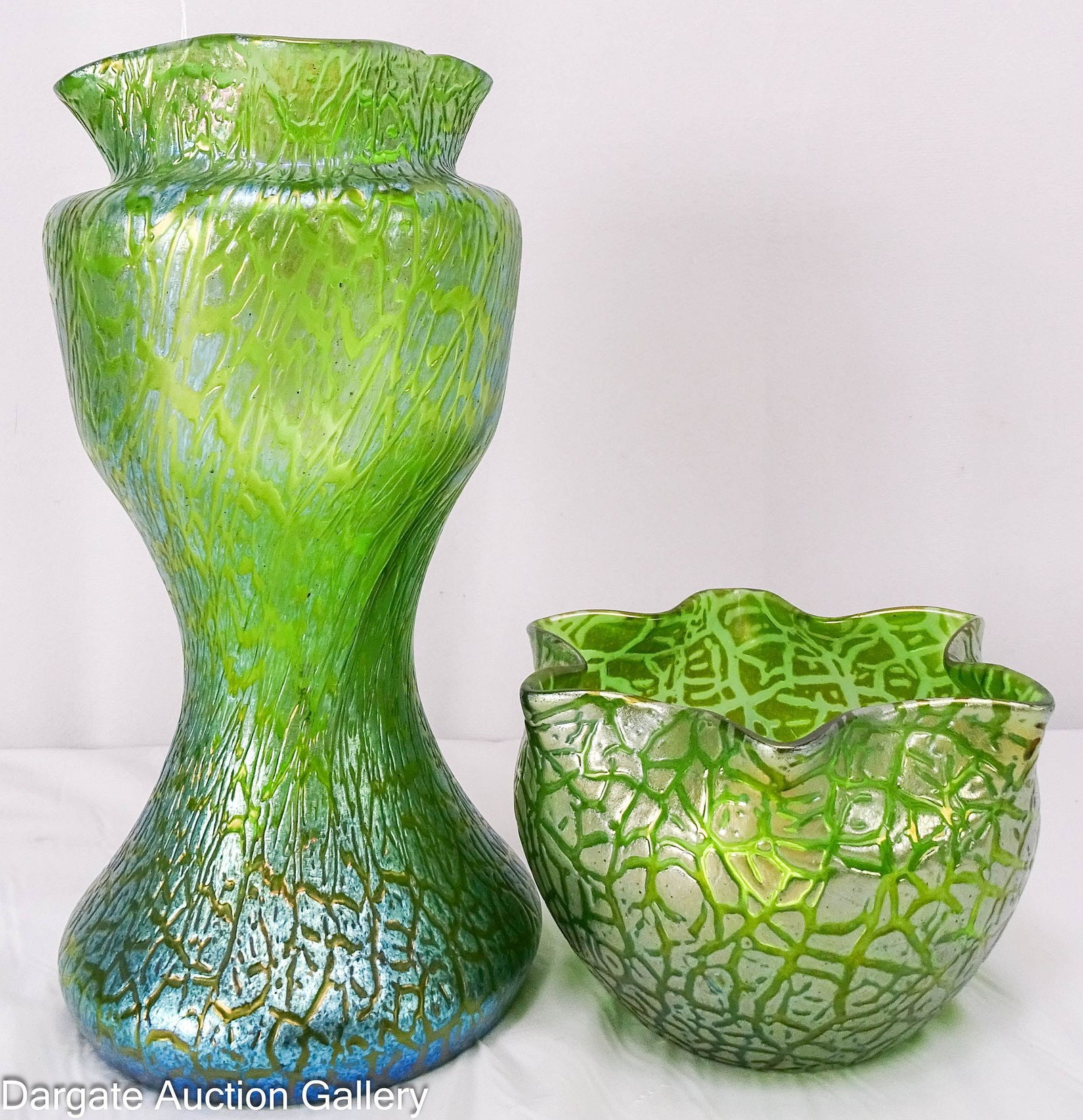 2pcs LOETZ GREEN CREAT MIMOSA ART GLASS: Green Opalescent crackle finish Including: Bulbous vase with squared off top 9"H x 4.5" diameter Rose bowl 3.25"H x 5" diameter