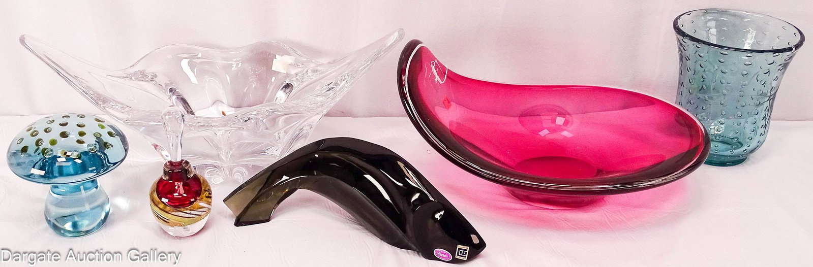 6pcs ASST SIGNED MID-CENTURY AND ART GLASS: Includes: Moser Fish in smoke, small chip to base of tail, 3.25"H x 9.5"W Paul Kedelv for Flygsfors cranberry bowl, 5.75"H x 11.5"W x 9"D Gunnar Gruno Hakansson (Swedish