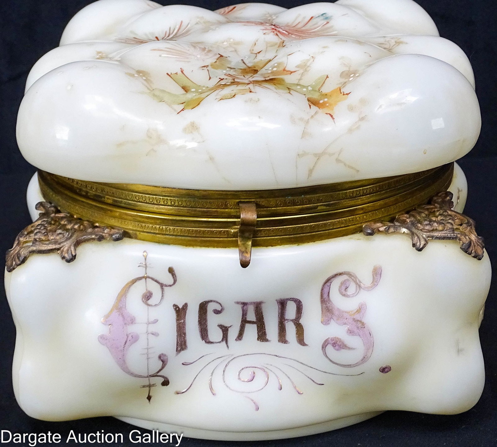 LARGE WAVECREST GLASS CIGAR BOX (1 of 7)