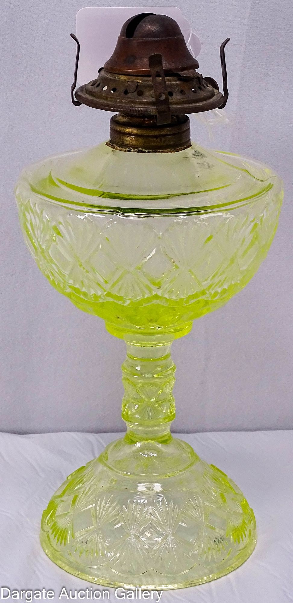 VASELINE DIAMOND AND FAN STAND LAMP (1 of 5)