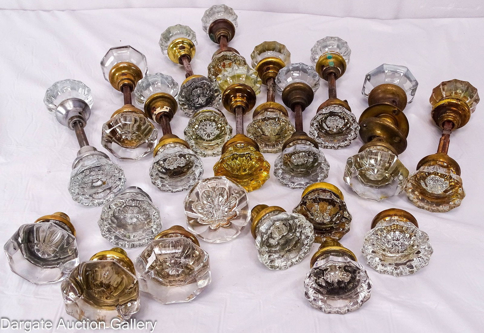 LARGE LOT GLASS DOOR KNOBS INCLUDING 11 SETS AND 10 SINGLES (1 of 7)