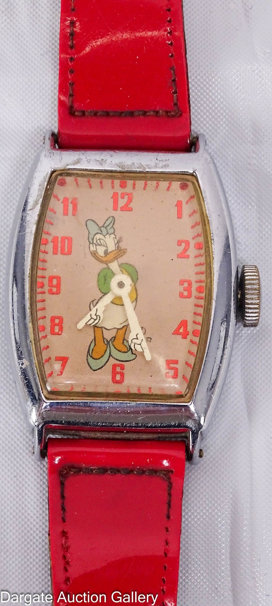 1947 DAISY DUCK WATCH BY INGERSOL (1 of 5)