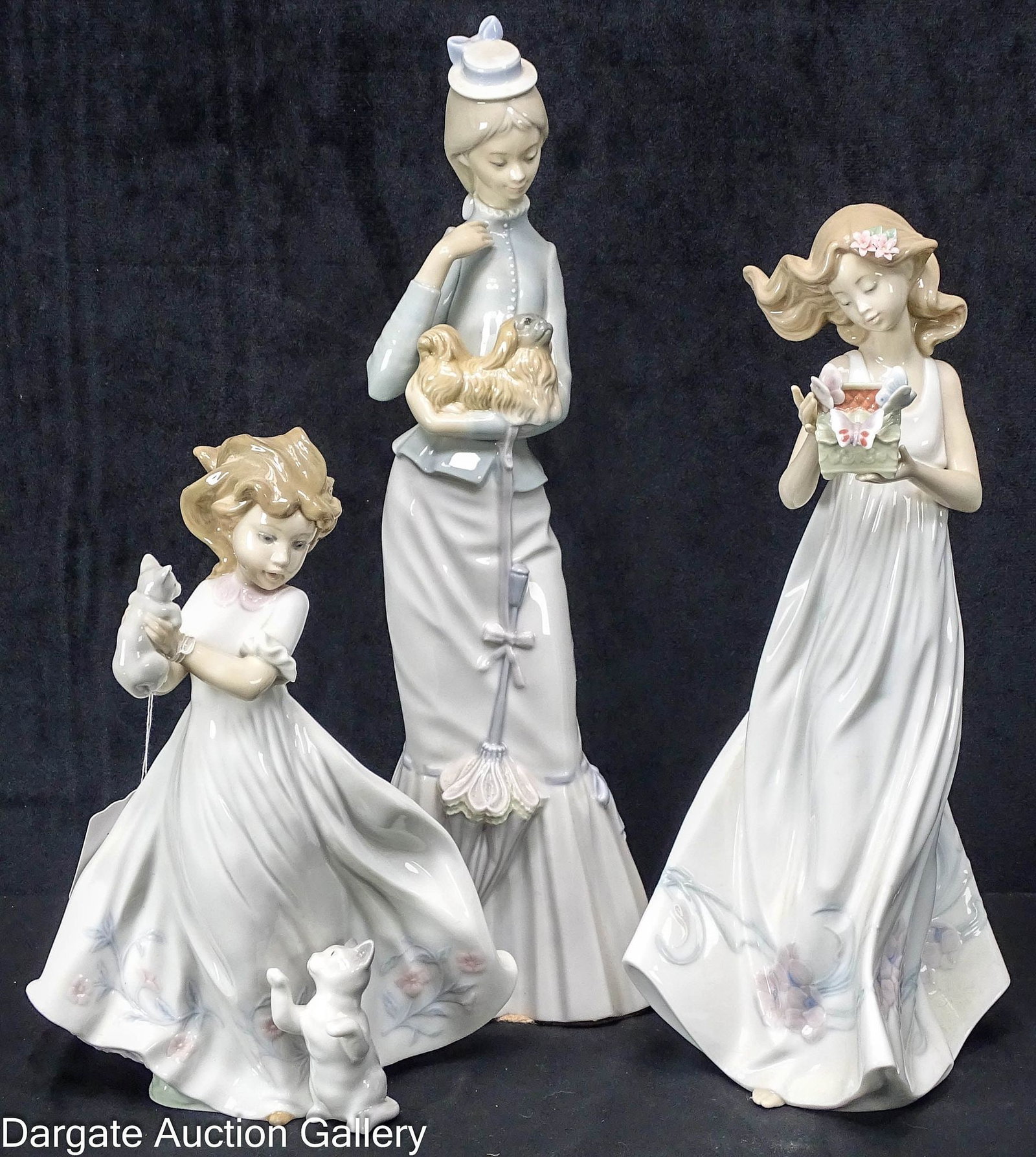 (3) ASSORTED LLADRÃ“ FIGURINES (1 of 10)