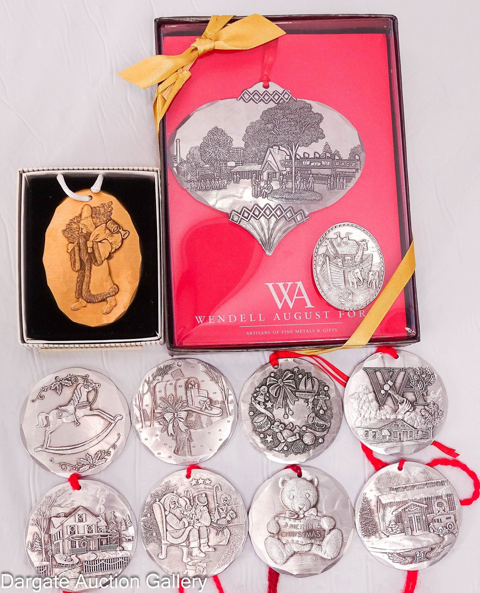 (11) WENDELL AUGUST FORGE PEWTER & BRONZE ORNAMENTS (1 of 8)
