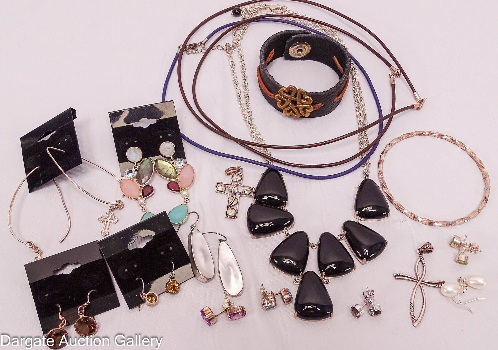 18pcs ASSORTED UNMARKED JEWELRY (1 of 8)