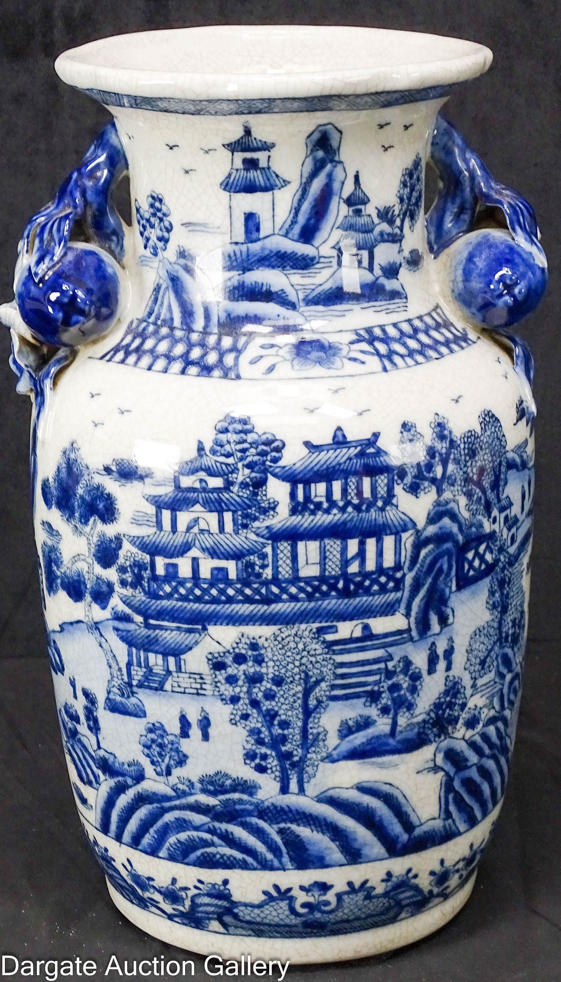 UNITED WILSON 1897 BLLUE WILLOW VASE WITH FRUIT HANDLES (1 of 8)