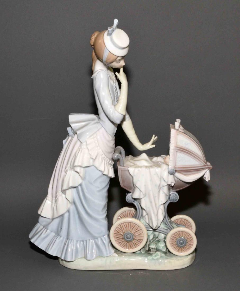 LLADRO ''BABY'S OUTING'' #4938 - Measures: 13''H x (1 of 6)