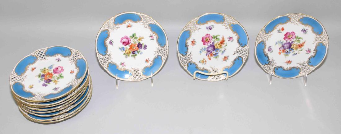 (12) SHUMANN DRESDEN RETICULATED 7.5'' PLATES - Blue (1 of 6)