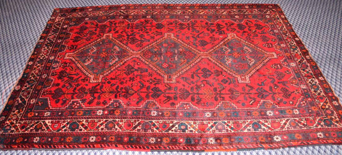 PERSIAN SHIRAZ RUG - Measures: 7' x 9'7'' - Condition: (1 of 7)