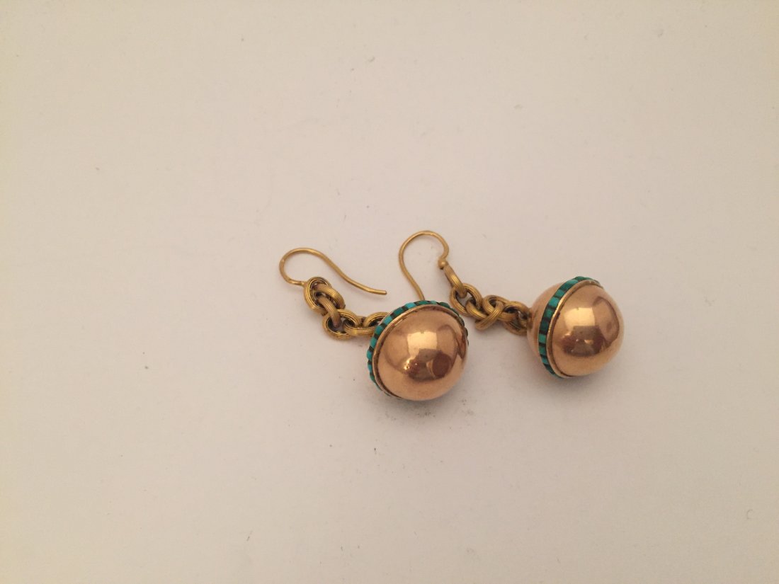 Bijoux: Paire de BOUCLES D'OREILLES en or jaune 18K (750Â°/00) formant des sphÃ¨res rehaussÃ©es de pierres bleues Poids Brut Total : 7.3 g