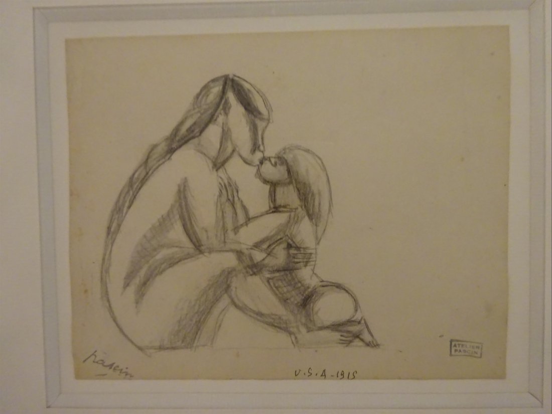 Jules PASCIN (1885-1930): Jules PASCIN (1885-1930)MaternitéFusain sur papierCachet de la signature en bas à gaucheCachet d'atelier en bas à droiteAnnoté manuscritement "USA 1915" en bas au centre14,5 x 18 cm