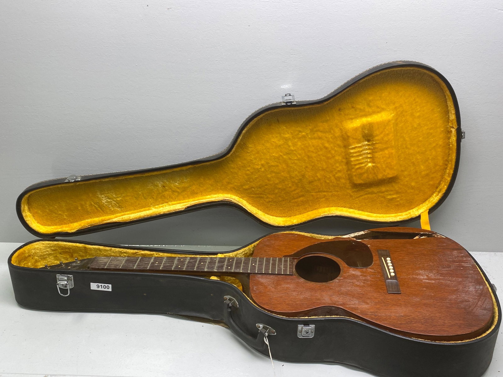 Martin 1952 00-17 acoustic guitar (1 of 17)