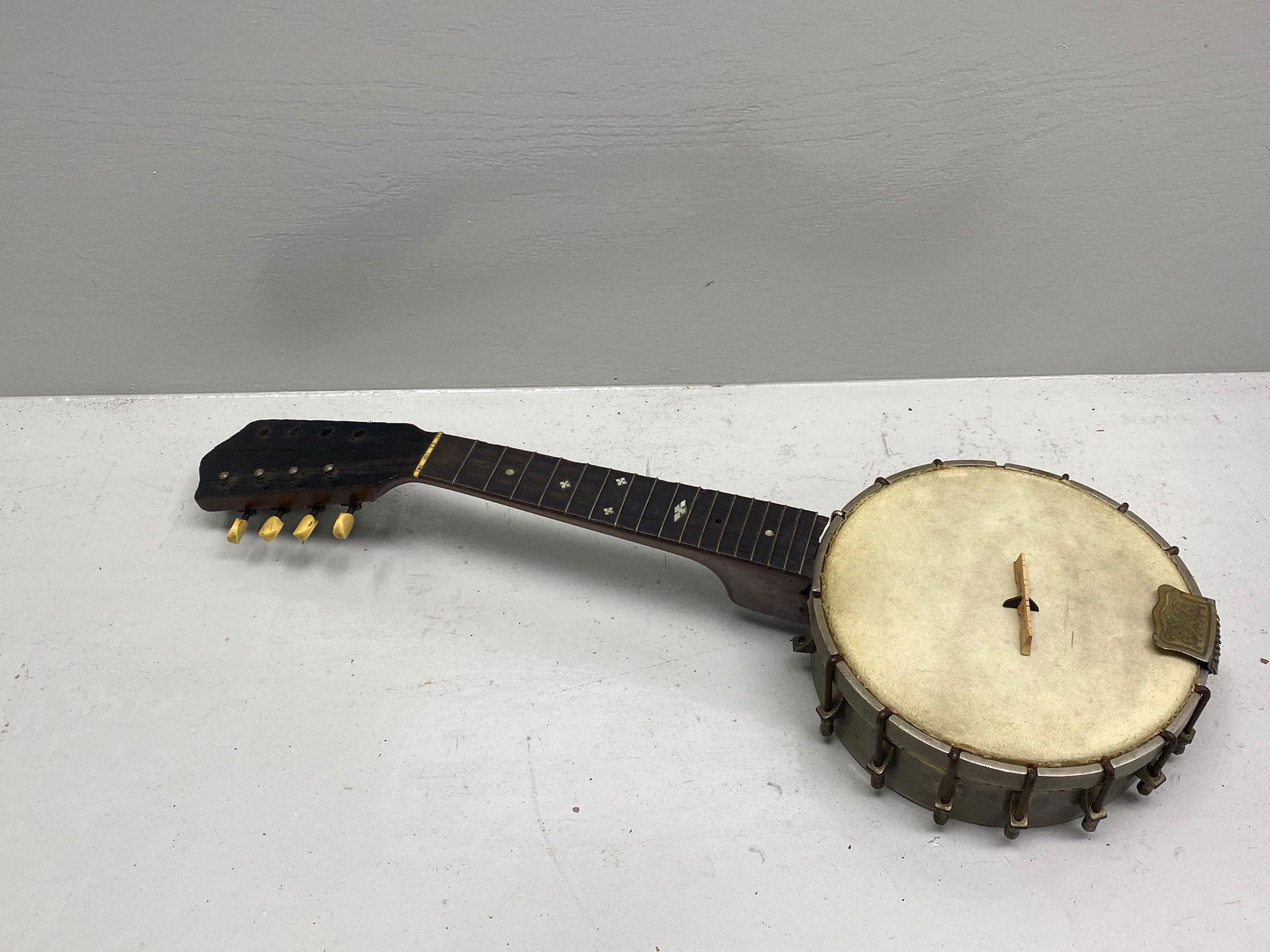 antique Rogers Daisy Banjo/mandolin (1 of 15)