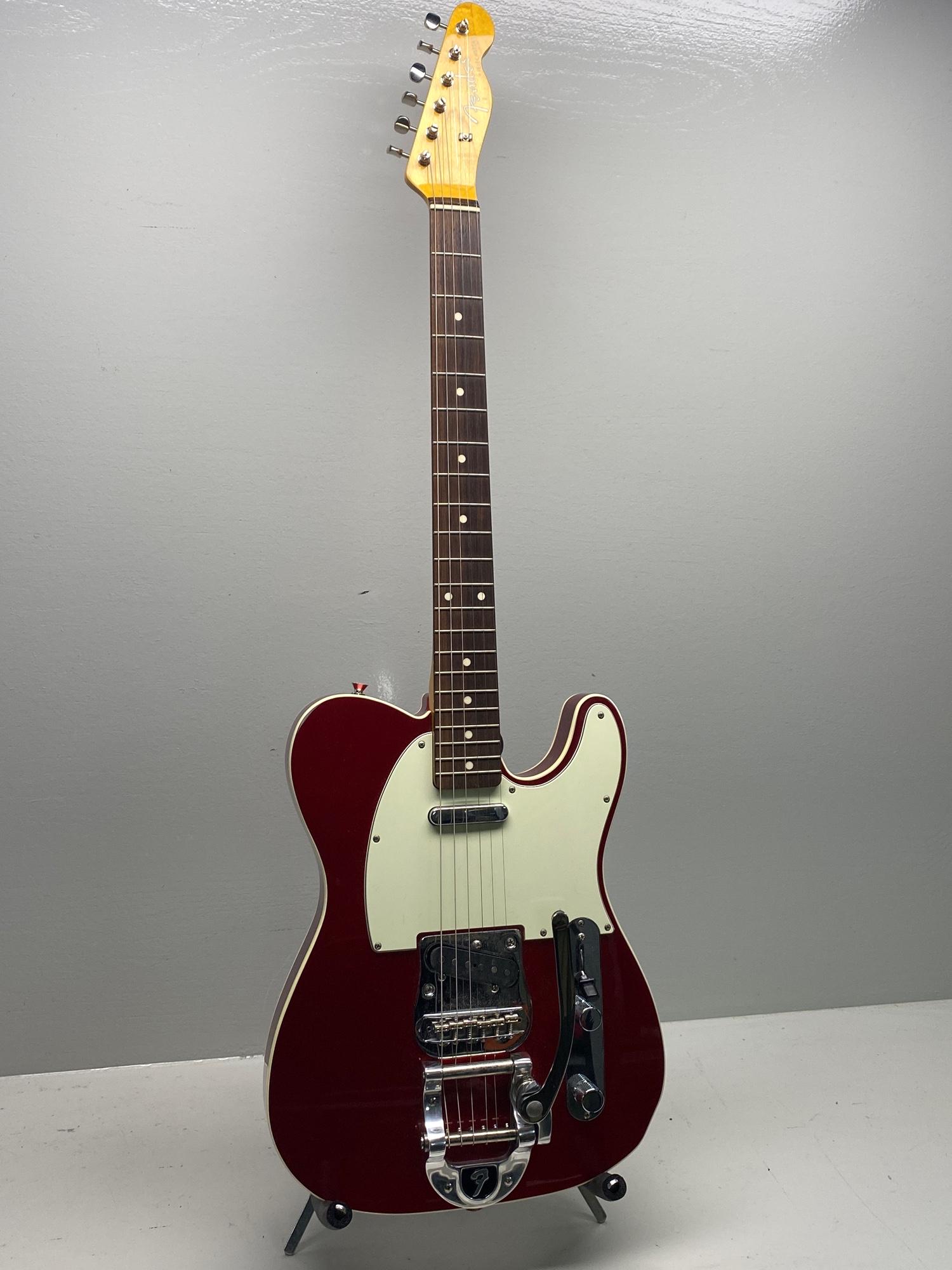 Fender reissue "62" Telecaster Custom candy apple red with Bigsby Vibrato (1 of 11)