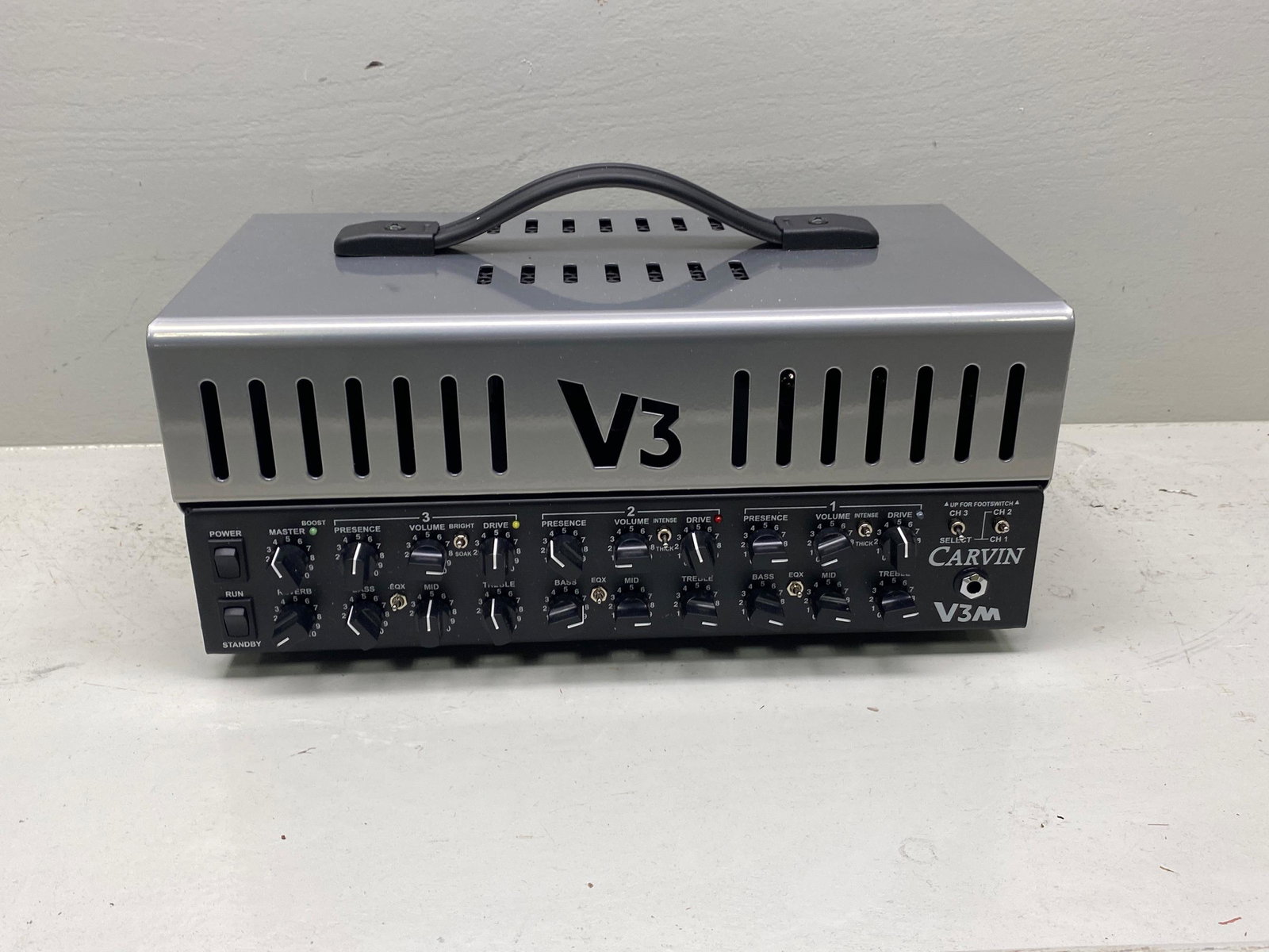 Carvin V3m amp head with gig bag and switch (1 of 7)